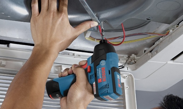 Máy bắt vít/máy siết bu lông